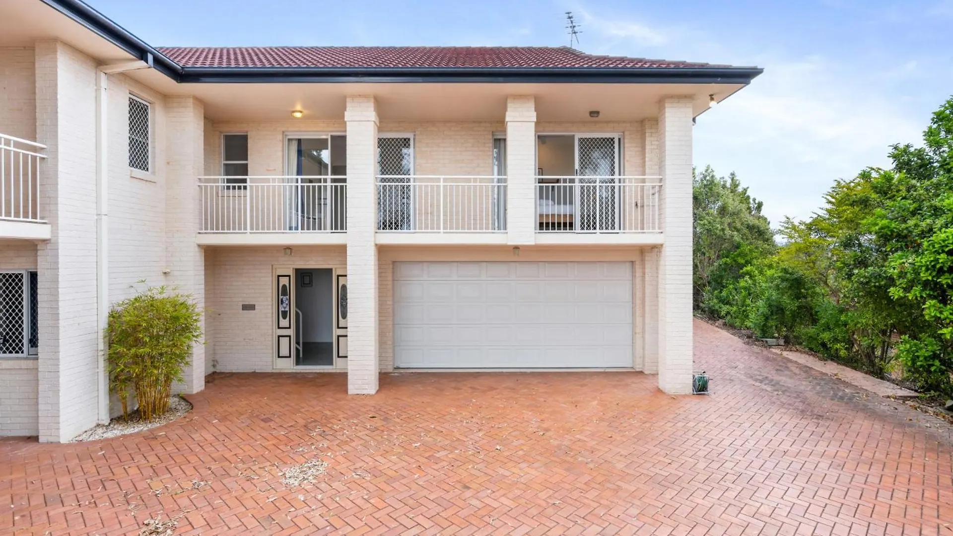 Peaceful Family Home: 4-Bed Pool Alfresco Dining Albany Creek 0*,  Australia
